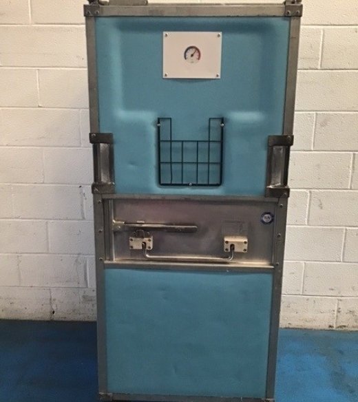 Insulated Delivery Box with Racking 